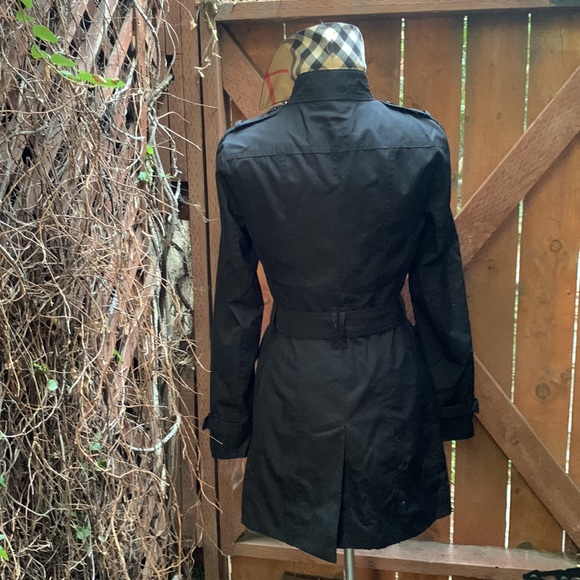 Burberry London Jacket - Picture 2 of 14